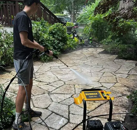 Power washing job